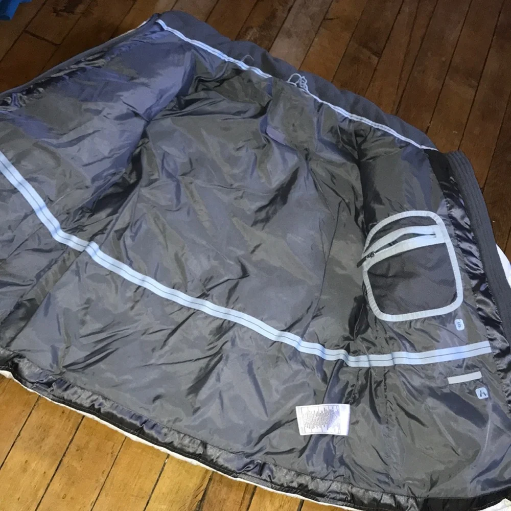 Nike White Puffer Jacket with Grey Lining